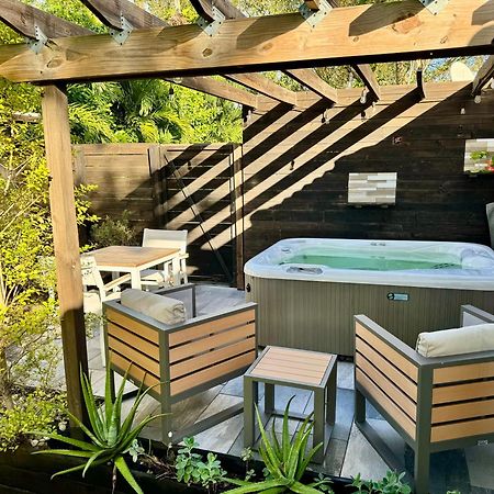 Hot Tub House On Golf Course! 10 Mins To The Beach Miami Luaran gambar